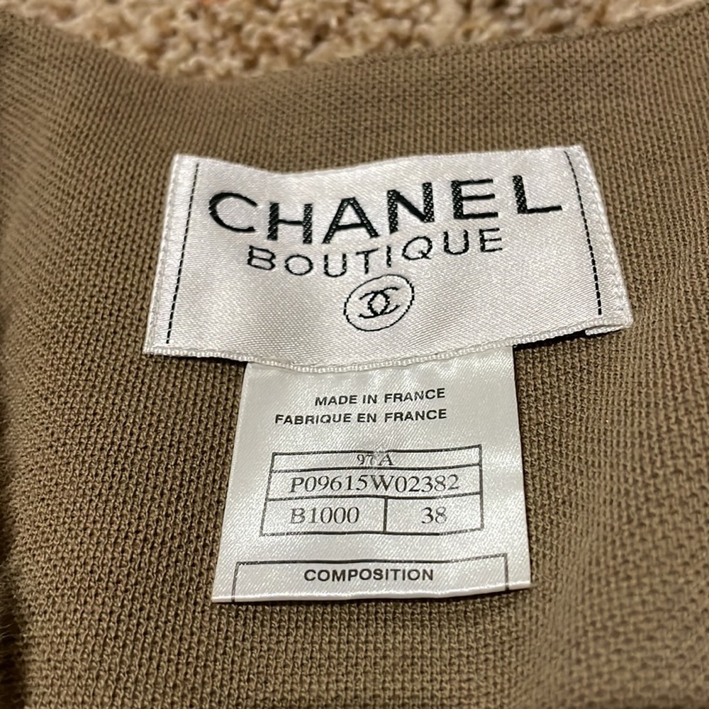 Chanel Fur vest - Picture 4 of 15